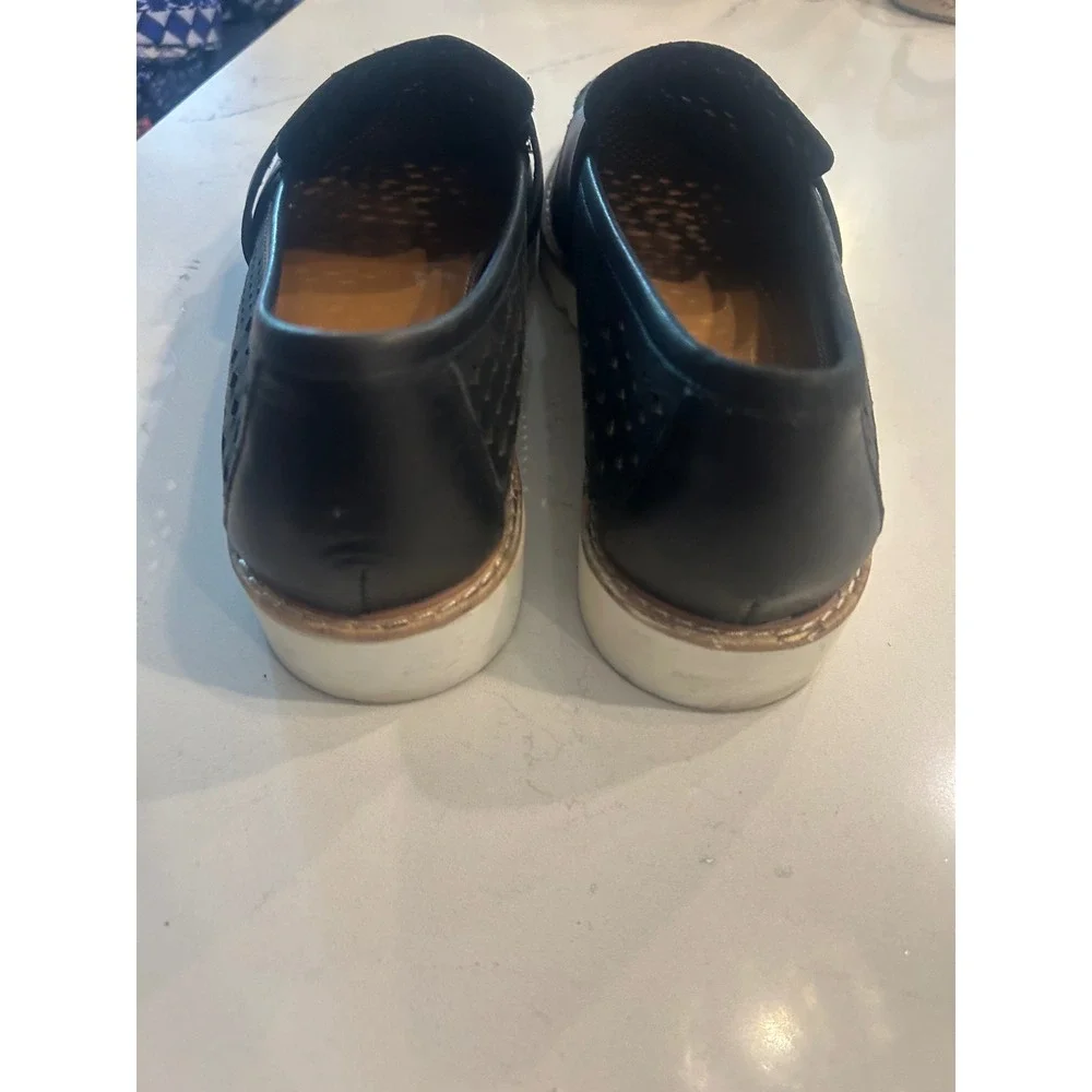 Crown Vintage Loafers Black Perforated Leather Platform MIAA Pointed Toe Shoes